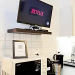 Modern 3br Free Parking Prime Location Lägenhet