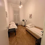 Modern 3br Free Parking Prime Location *