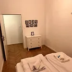 Lägenhet Modern 3br Free Parking Prime Location *