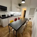 Modern 3br Free Parking Prime Location * Budapest