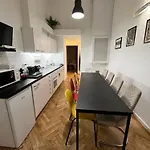 Modern 3br Free Parking Prime Location Lägenhet Budapest