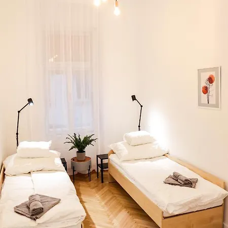 Modern 3br Free Parking Prime Location * Budapešť