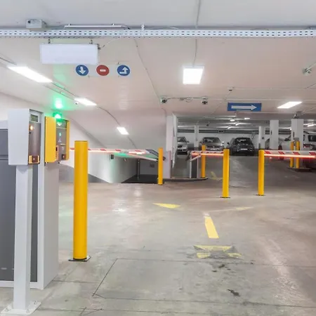 Modern 3br Free Parking Prime Location Apartman *