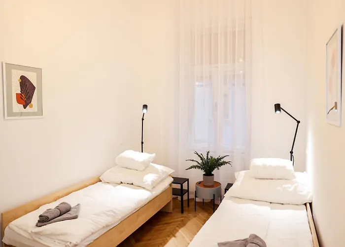 Modern 3br Free Parking Prime Location Apartament Budapesta