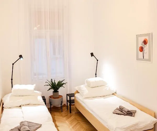 Modern 3br Free Parking Prime Location * Budapesta