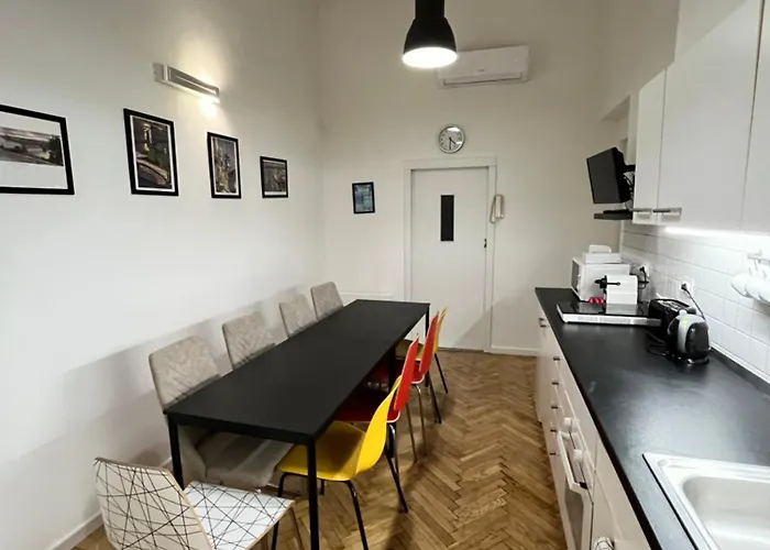 Apartament Modern 3br Free Parking Prime Location