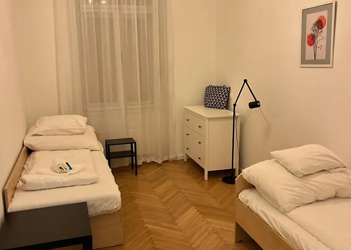 Modern 3br Free Parking Prime Location *