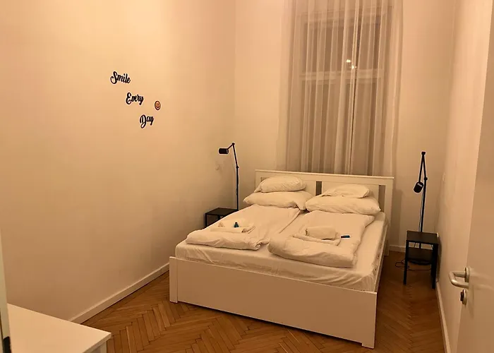 Modern 3br Free Parking Prime Location
