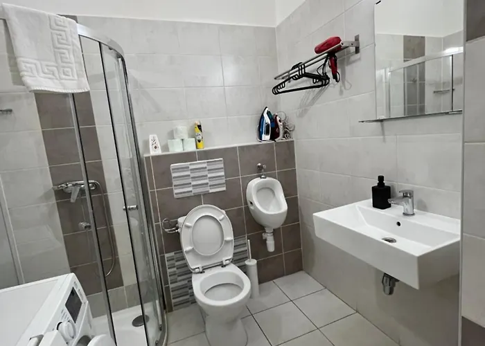 Apartament Modern 3br Free Parking Prime Location