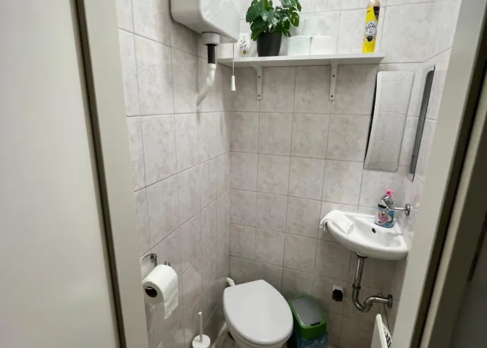 Modern 3br Free Parking Prime Location